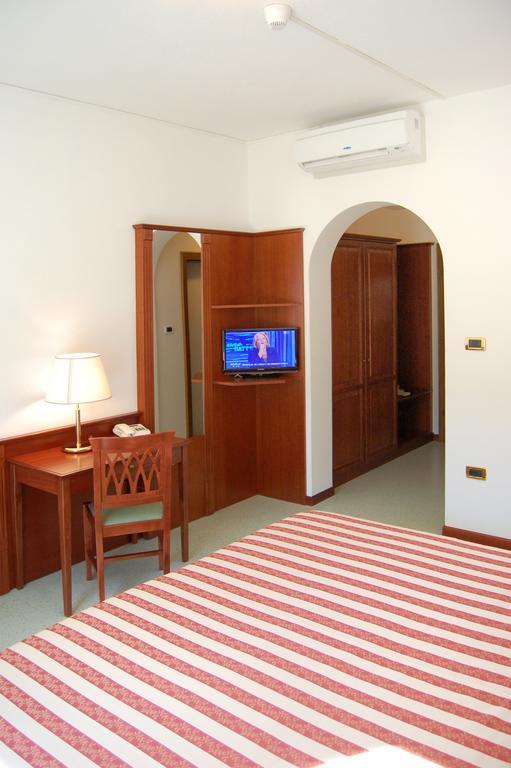 Hotel Villa Adriana Monterosso al Mare Zimmer foto